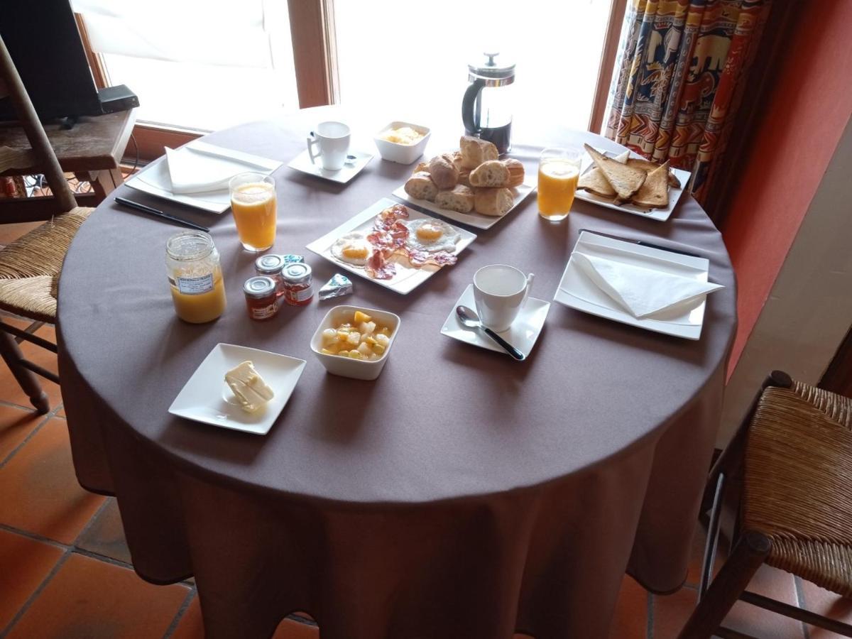 Le Vieux Noyer Bed & Breakfast Nassogne Dış mekan fotoğraf
