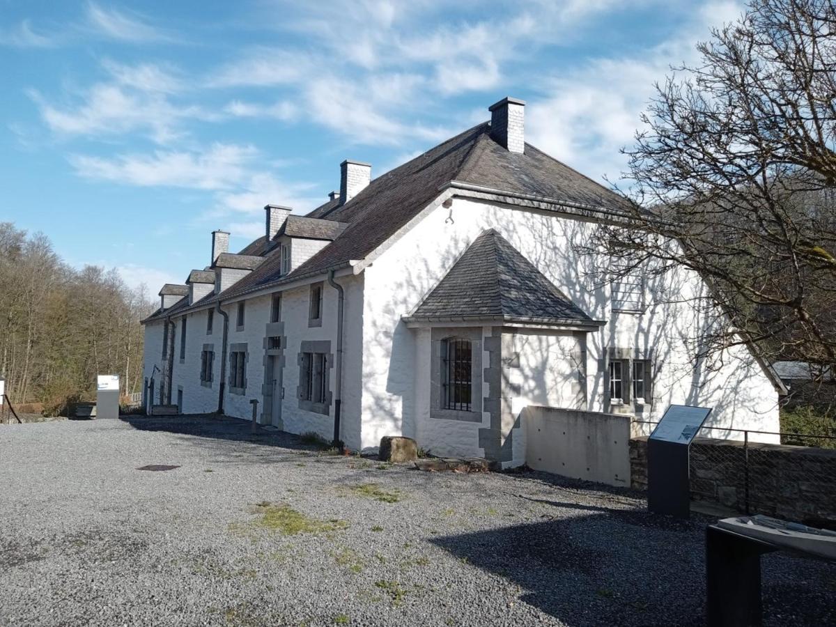 Le Vieux Noyer Bed & Breakfast Nassogne Dış mekan fotoğraf